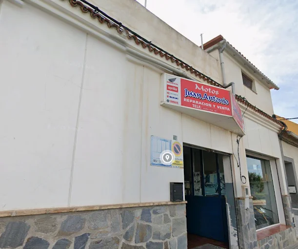 Fachada Taller de Motos Juan Antonio